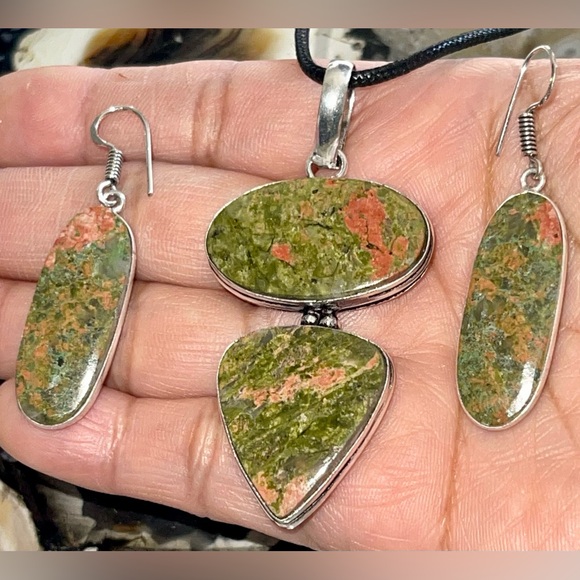 Unakite Jasper Pendant & Earrings Set - Picture 5 of 15